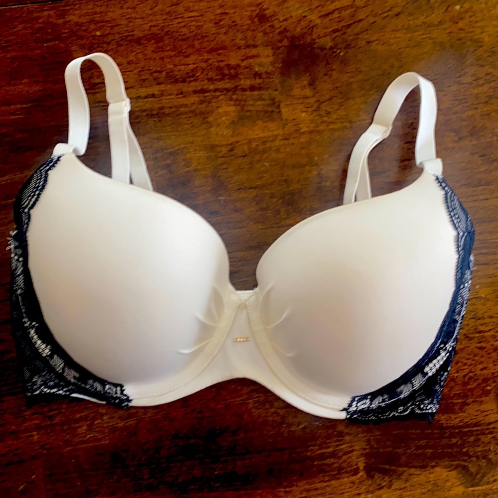 Victoria Secret Bra